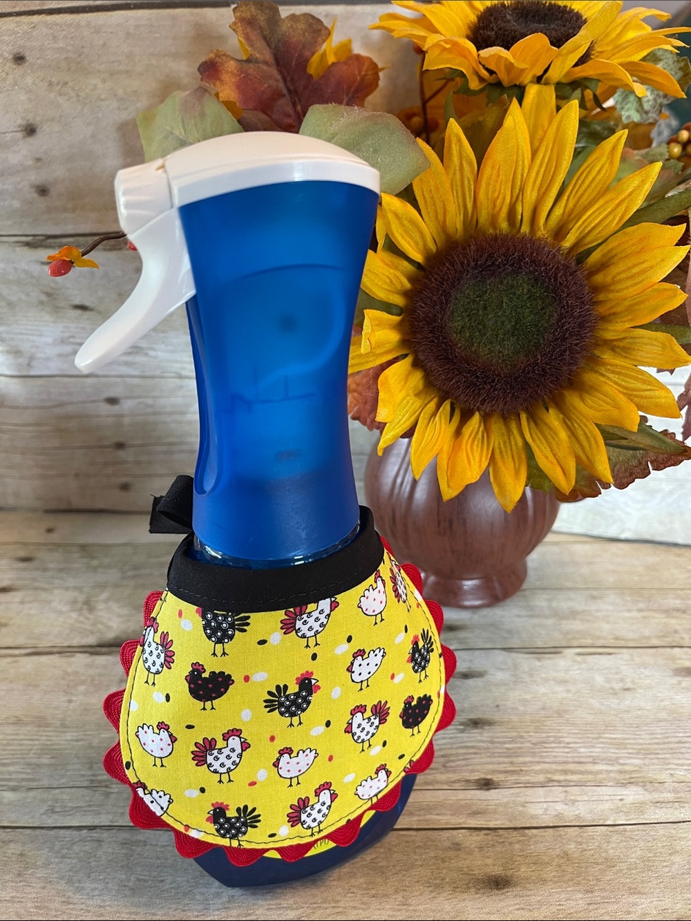 Reversible Apron Dish Soap Bottle - Dawn Powerwash - Chickens Front/Fall Back